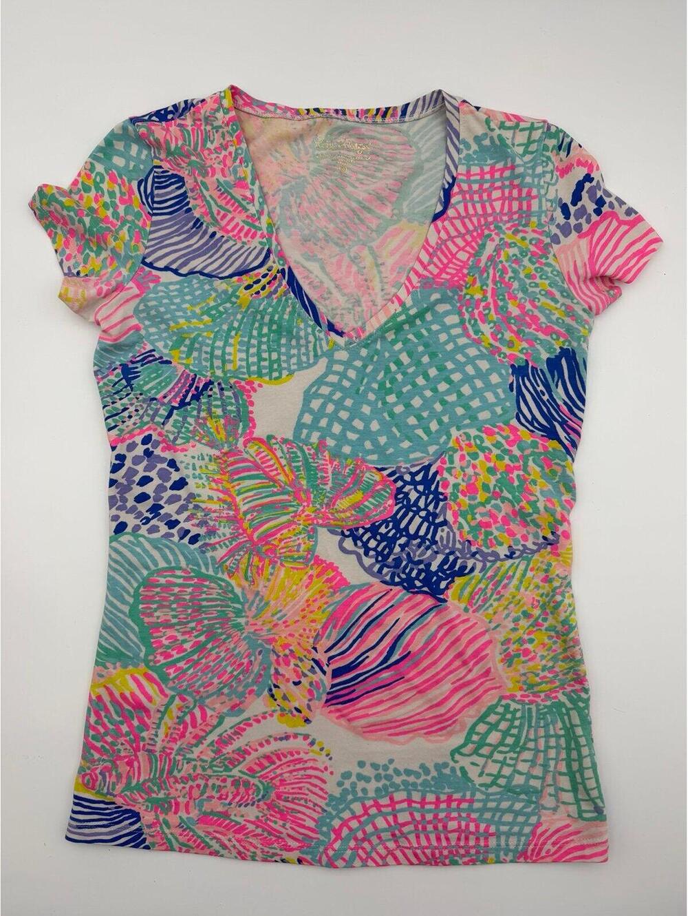 Lilly Pulitzer Michele V-Neck  Tee Top Size XXS Roar of the Seas Shells Beachy